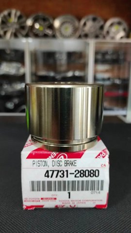 Поршень тормозного суппорта переднего 4773128080 TOYOTA
