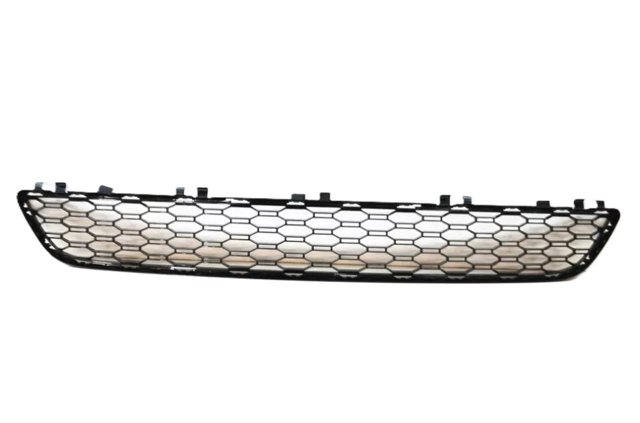 Решетка бампера переднего центральная 51118064930 BMW