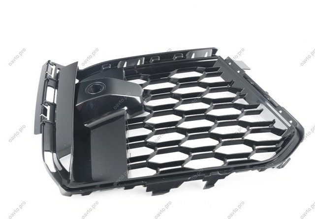 51118069946 BMW Решетка радиатора правая купить в Ужгород