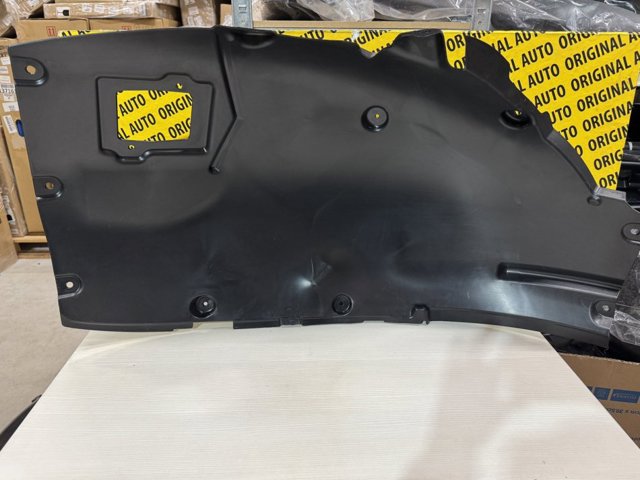 Передний правый подкрылок крыла переднего  51717932066 BMW