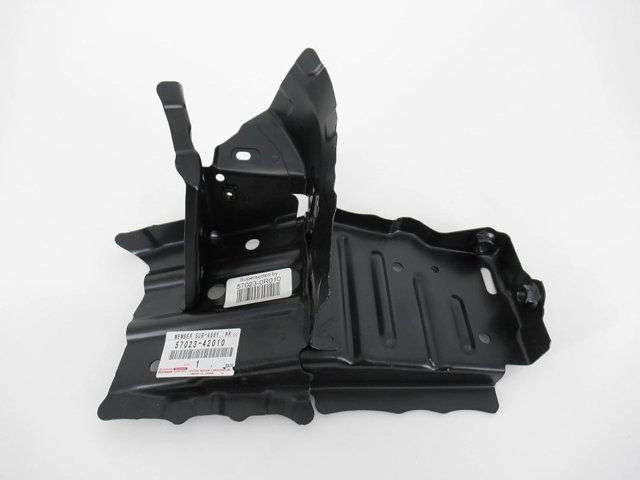 Кронштейн арки колеса (лонжерона) правый 5702342010 TOYOTA