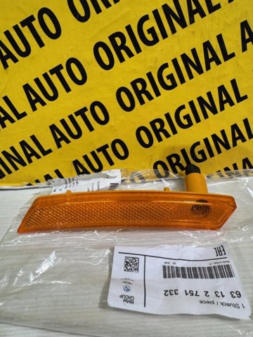 Указатель поворота, правый 63132751332 BMW