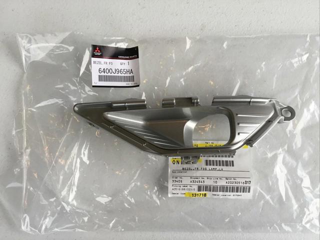 Заглушка противотуманок, левая 6400J965HA MITSUBISHI