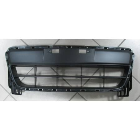 Решетка бампера переднего нижняя 7172155L005PK SUZUKI