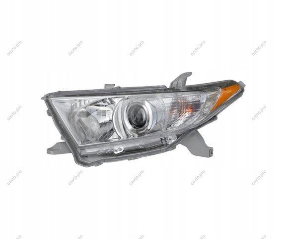 Фара передняя правая 8113048A30 TOYOTA
