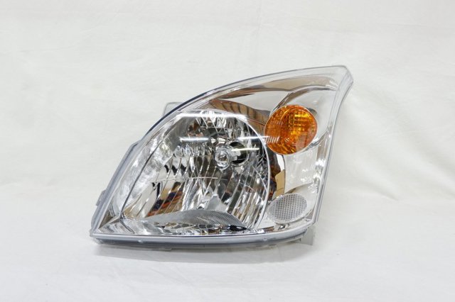 Блок фара левая 8117060D50 TOYOTA