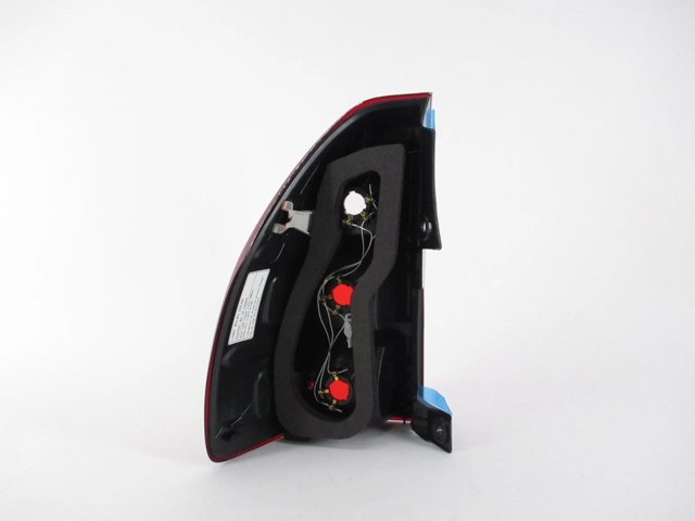 Задняя правая фара 8155160870 TOYOTA