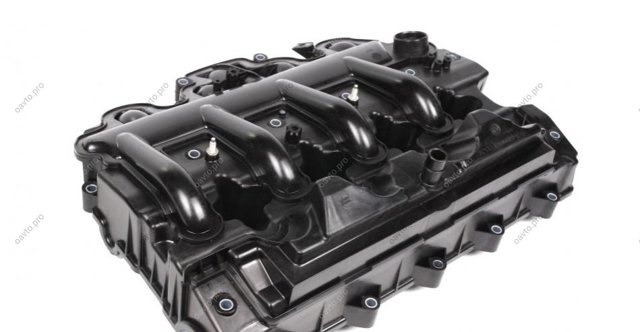 Крышка клапанов 8200714033 RENAULT