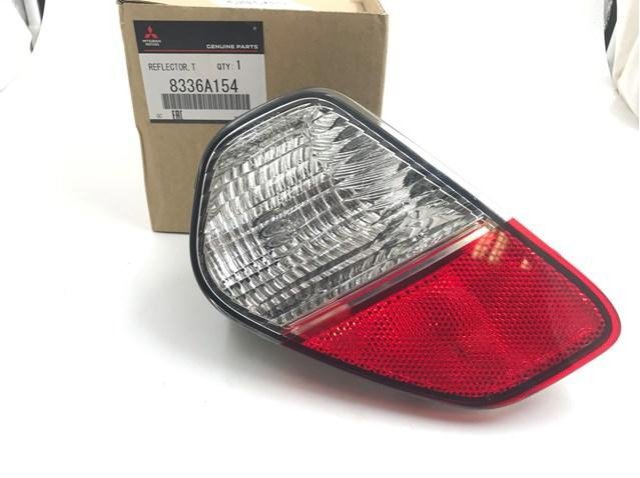 8336A154 MITSUBISHI Фонарь заднего бампера правый купить в Черкассы