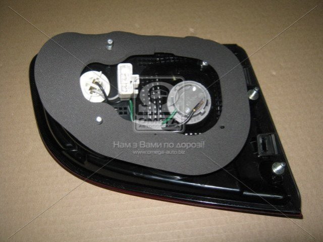 Фонарь задний внутренний правый 924062B520 HYUNDAI