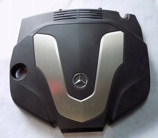Крышка мотора декоративная A6420107008 MERCEDES