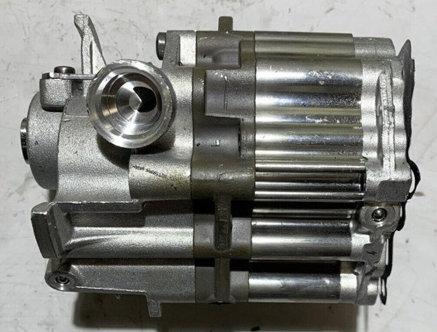 Помпа масляная A6541801900 MERCEDES