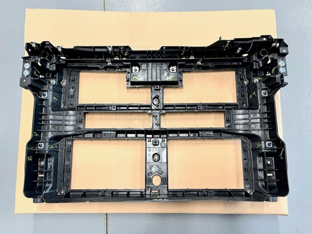 BDTS53110A MAZDA Рамка крепления радиатора купить в Полтава