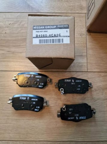 D40604CA0C Задние тормозные колодки купить Чернигов