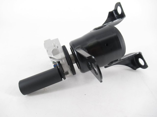 Правая подушка двигателя D65239060H MAZDA