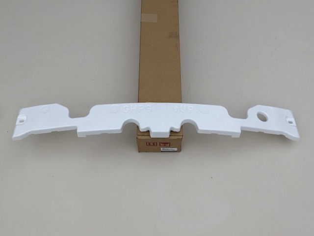 Абсорбер бампера переднего GHP950111 MAZDA
