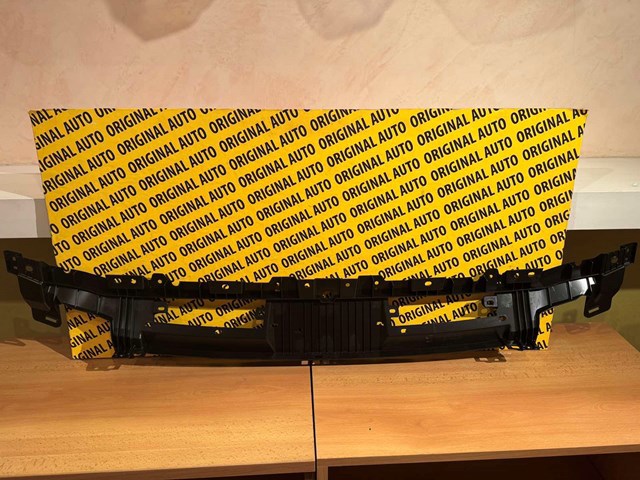 KBB350718A Кронштейн решетки радиатора купить Львов