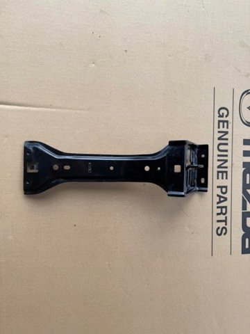 MAZDA KBB35215Y Кронштейн замка капота в наличии Днепр