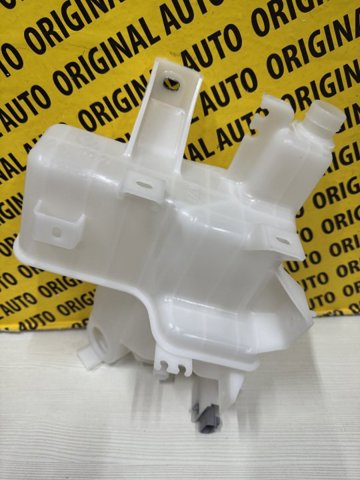 Бачок омывателя стекла KD4567481 MAZDA