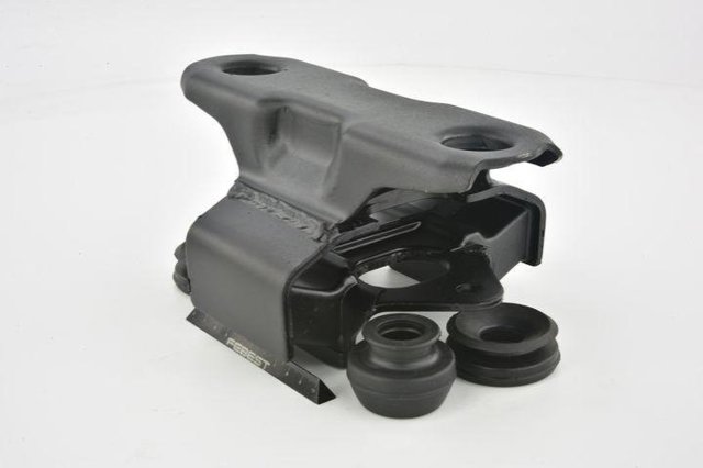 Подушка коробки передач MR267394 MITSUBISHI