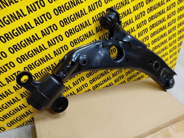 Рычаг передний нижний левый TC3M34350A MAZDA