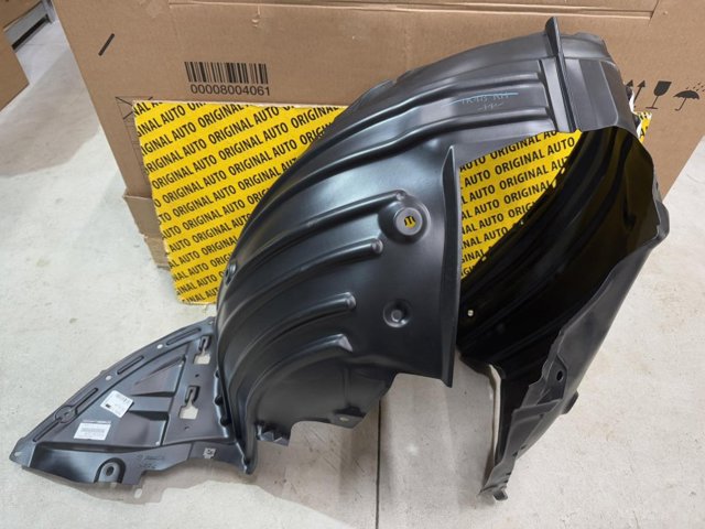 Подкрыльник переднего крыла, правый TK4856130B MAZDA