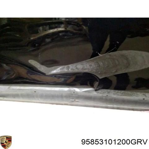 Пассажирская передняя дверь 95853101200GRV PORSCHE