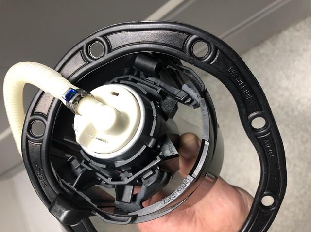 16141183947 BMW Модуль топливного насоса с датчиком уровня топлива купить в Житомир