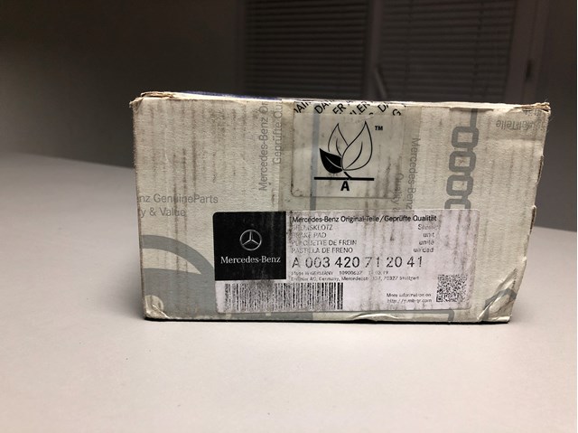 Колодки тормозные дисковые комплект A003420712041 MERCEDES