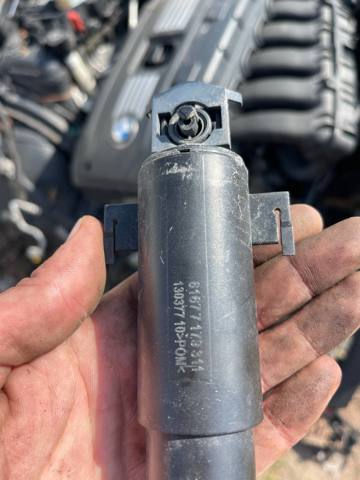 BMW 61677179311 Держатель форсунки омывателя фары (подъемный цилиндр) в наличии Кривой Рог