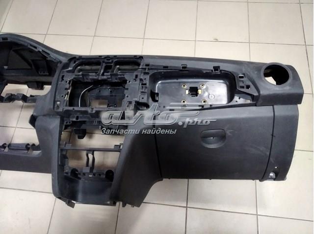 RENAULT 681006005R Торпедо в наличии Ровно