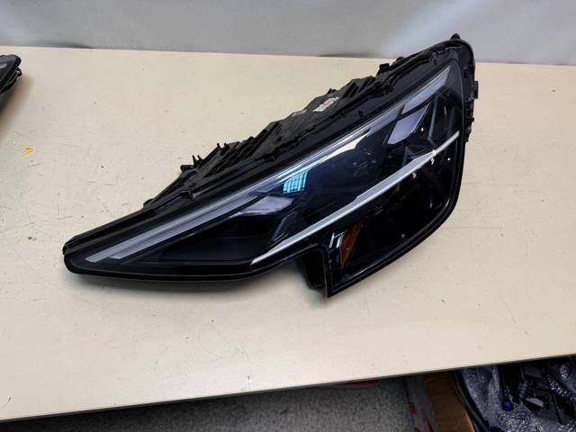 4M8941782 VAG купить в Ровно