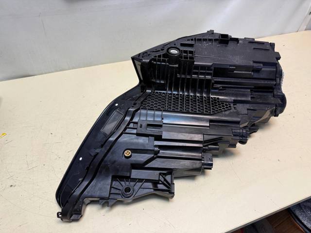 4M8941782 VAG купить в Львов