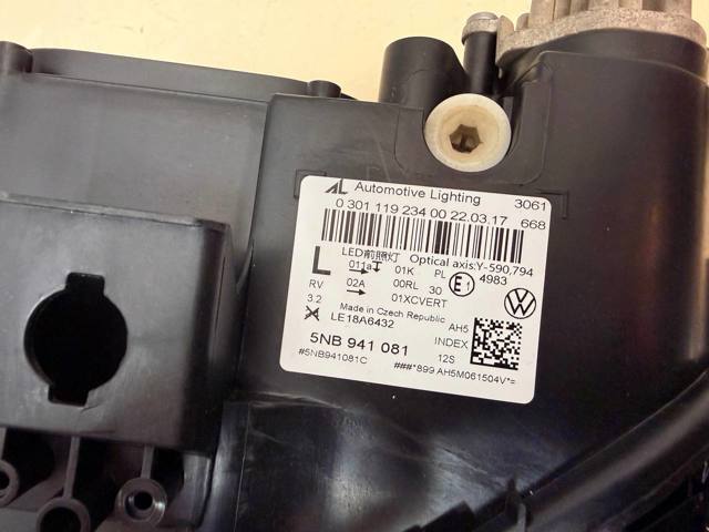 VAG 5NB941113E Фара правая в наличии Сумы