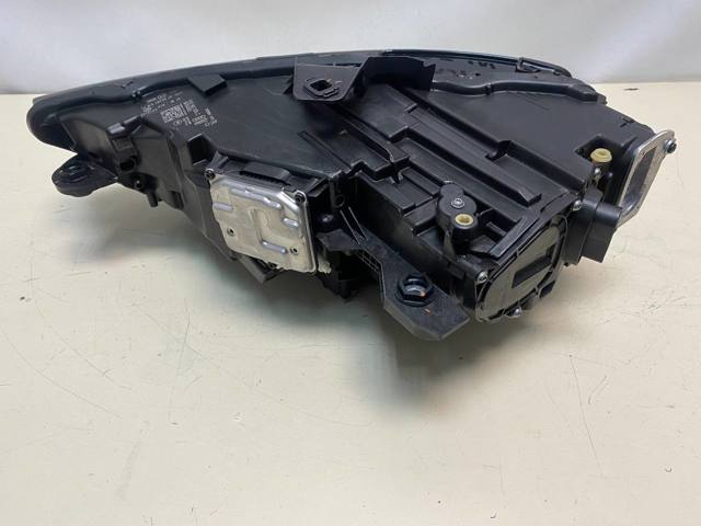 8V0941774C VAG Фара правая купить в Полтава