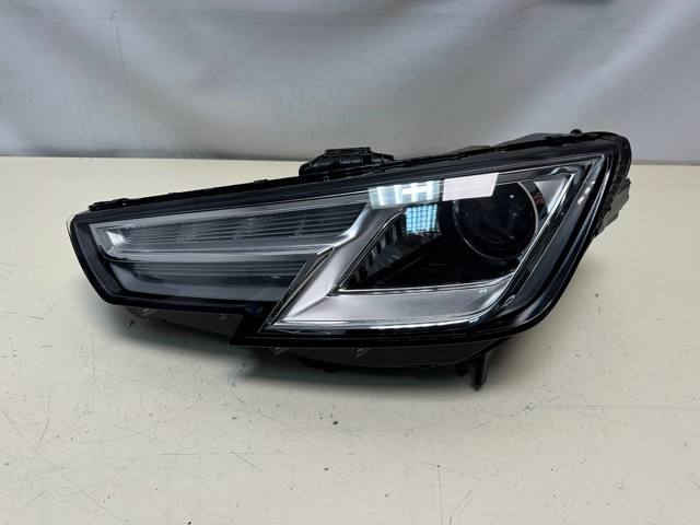 Блок фара левая 8W0941005 VAG
