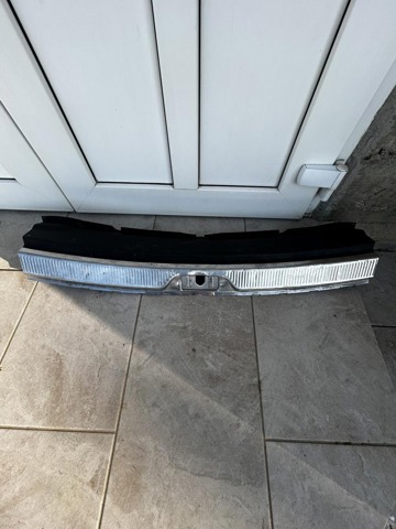 Облицовка задней панели багажника 3T9863459A VAG