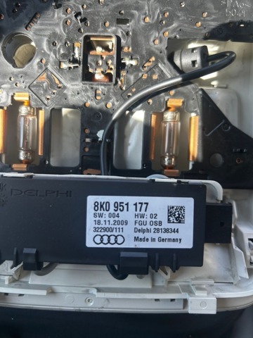 Датчик движения в салоне 8K0951177 VAG