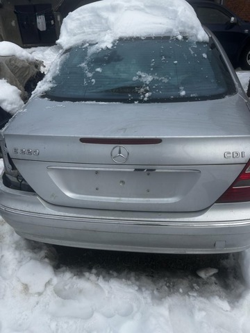 Крышка багажника A2117500375 MERCEDES