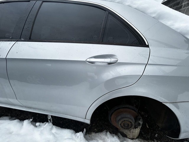 Задняя левая дверь A2127300105 MERCEDES