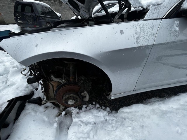Крыло левое A2128801118 MERCEDES
