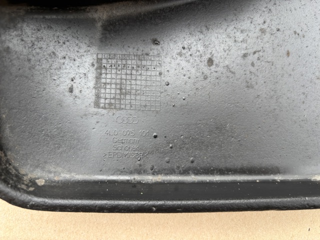4L0075101 VAG Брызговики задние, комплект купить в Черкассы