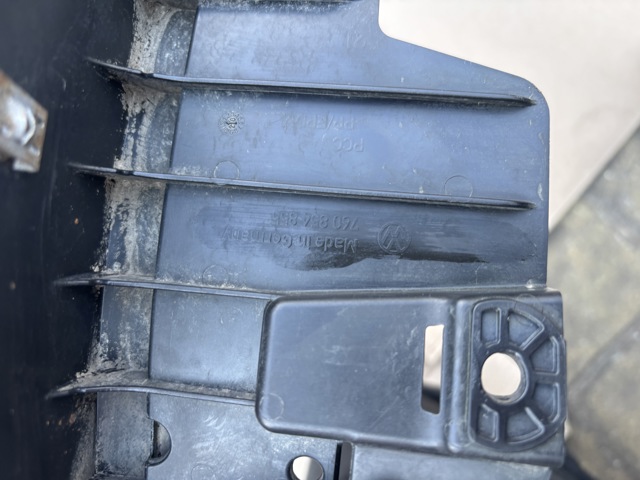 VAG 760854855 в наличии Черновцы