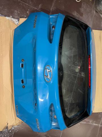 72800DD000 HYUNDAI Дверь задняя (багажная 3/5-я (ляда) купить в Харьков