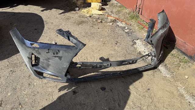 Бампер передний в сборе 5211948590 TOYOTA