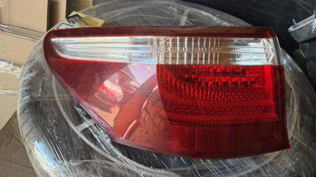 Фонарь задний 8156150160 TOYOTA