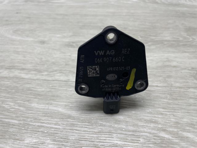 VAG 06K907660C Датчик уровня масла двигателя в наличии Киев