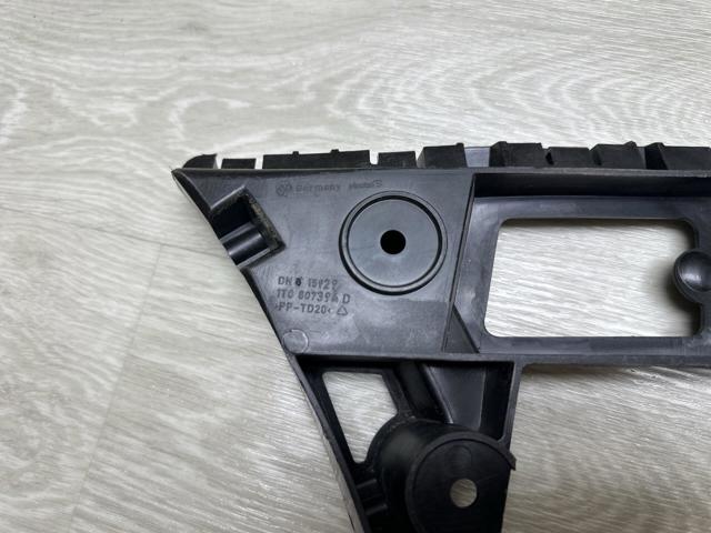 VAG 1T0807394D Кронштейн бампера заднего правый в наличии Ирпень
