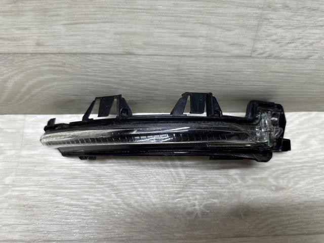 Указатель поворота зеркала, правый 31402891 VOLVO