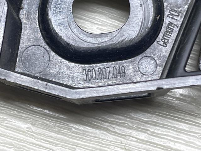 VAG 3G0807049 Направляющая переднего бампера левая в наличии Львов